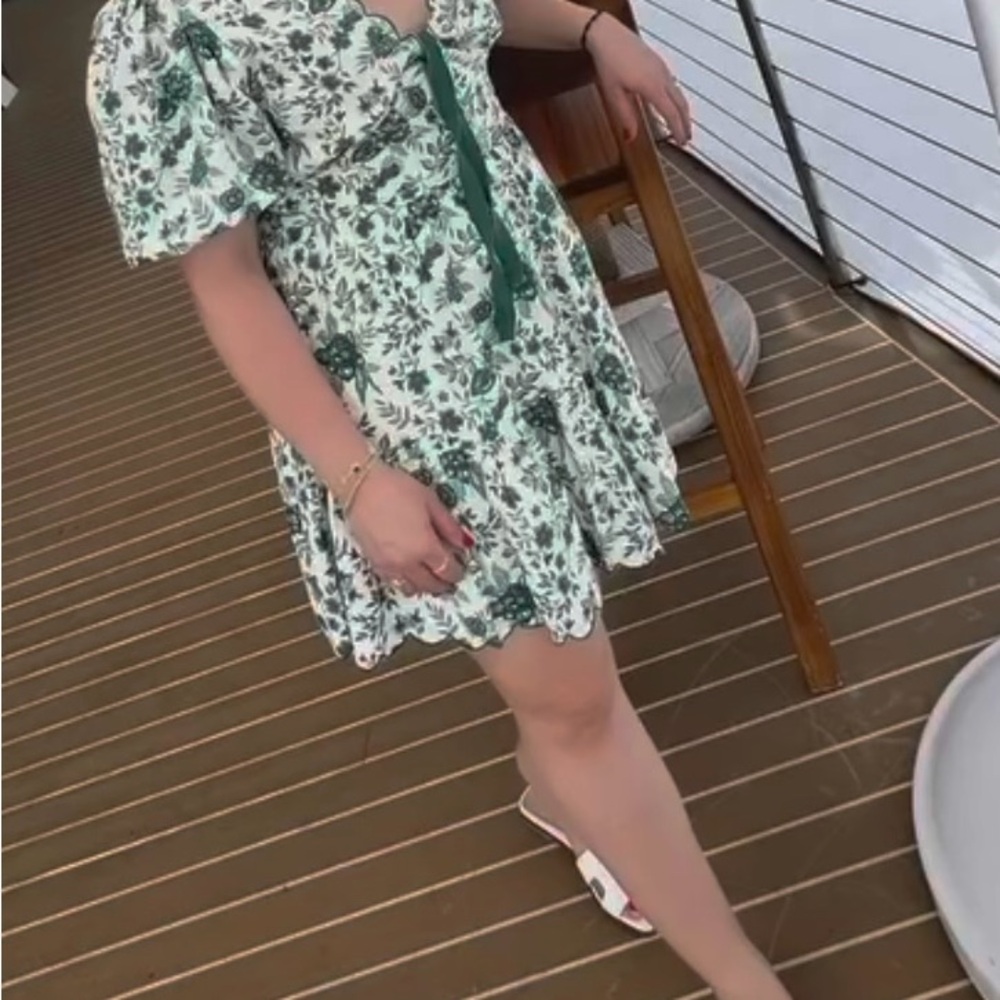 Dress - Picture 3 of 5